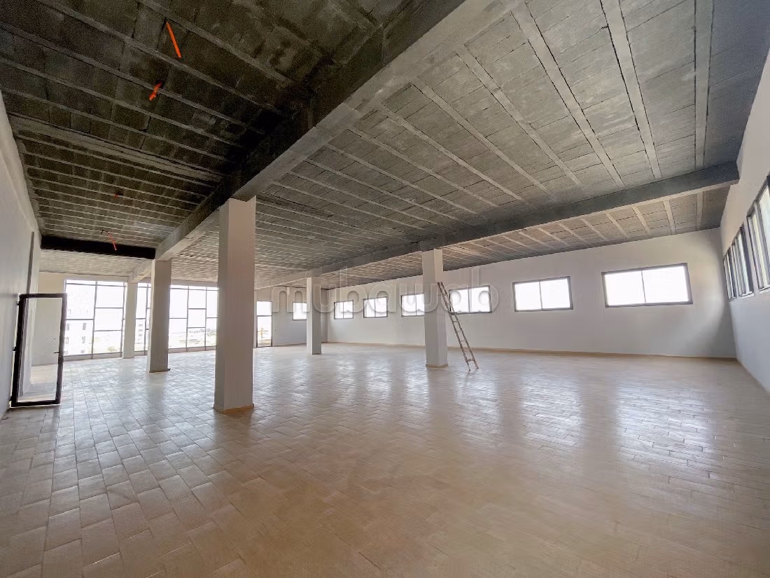 Usine industrielle 4 étages neuf à vendre