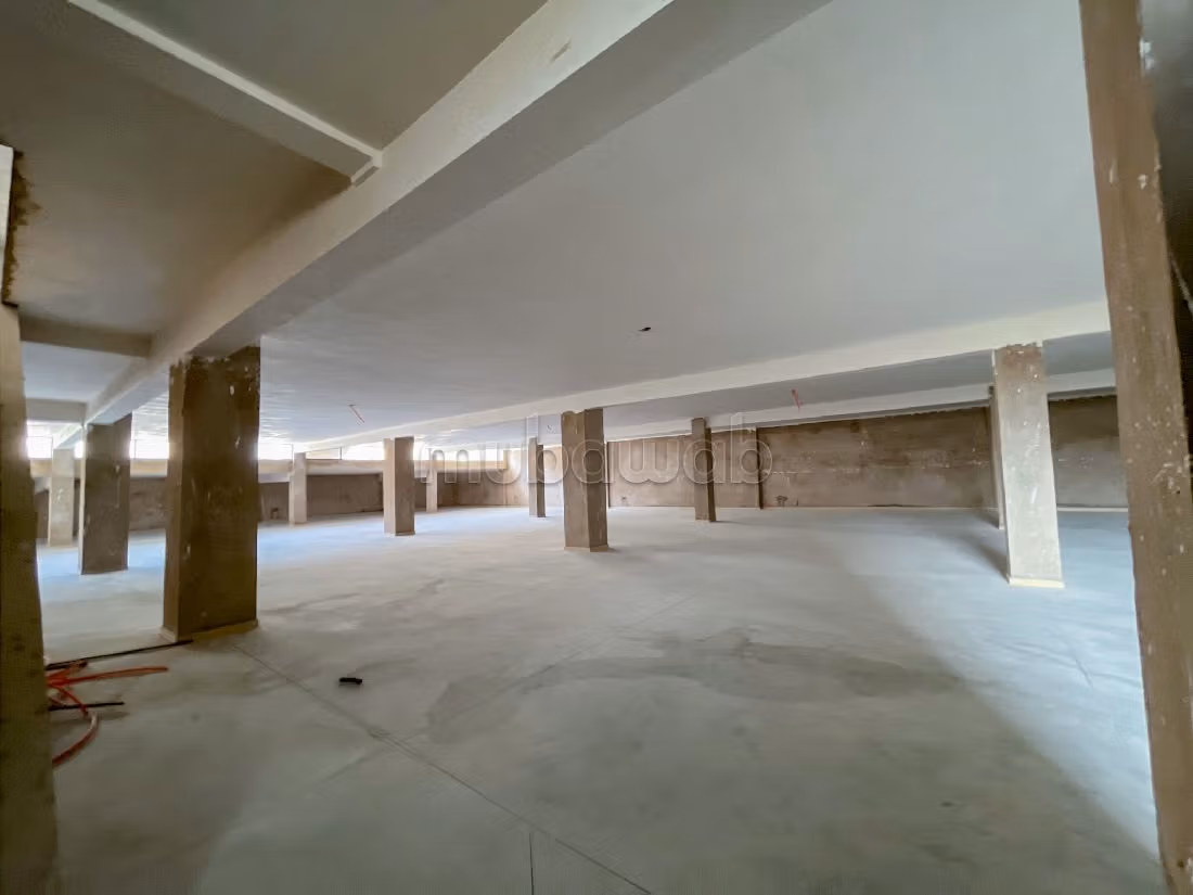 Usine industrielle 4 étages neuf à vendre