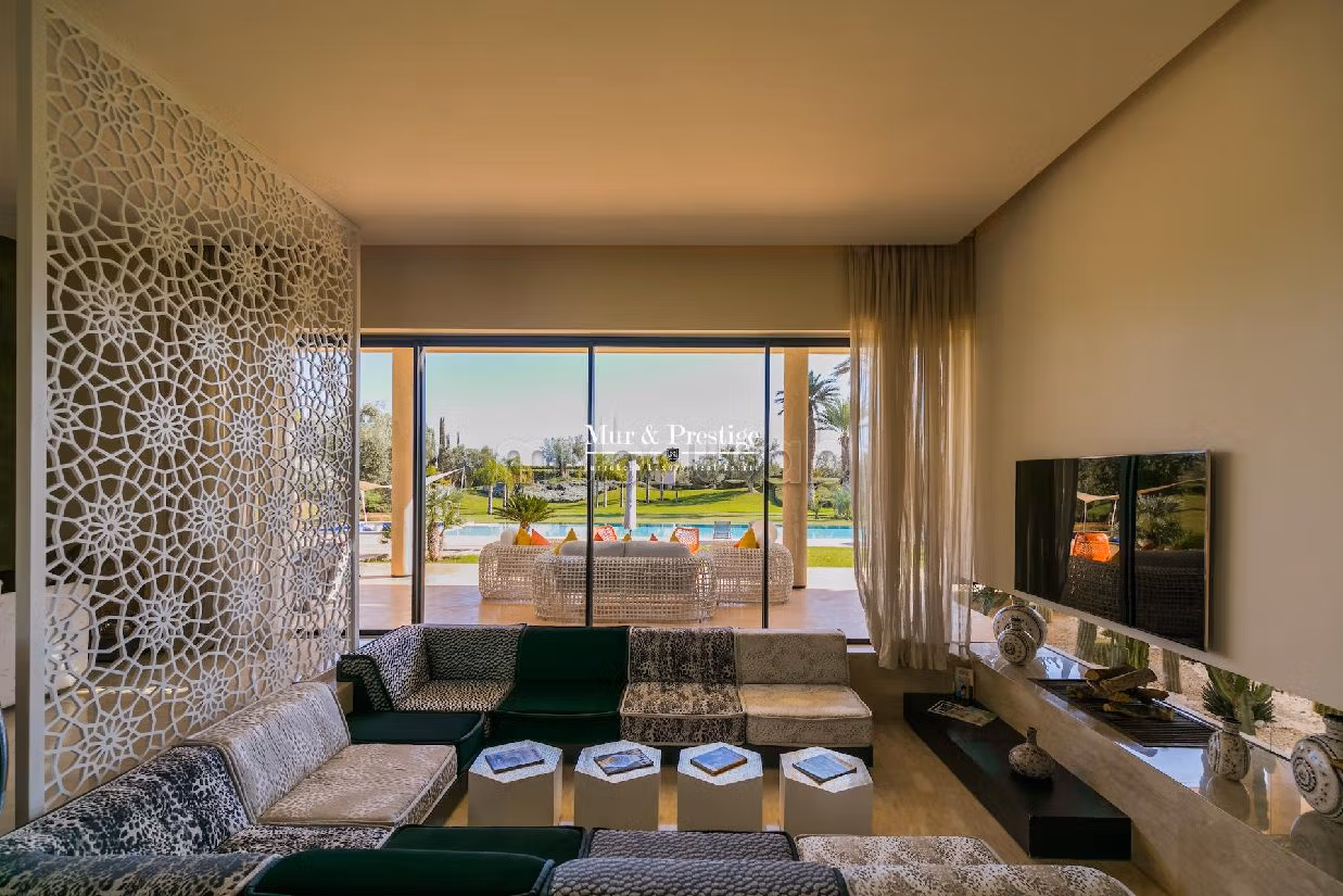 فيلا ممتازة للبيع بمراكش. 6 قطع رائعة. الراحة مع مكيف الهواء و مدفأة