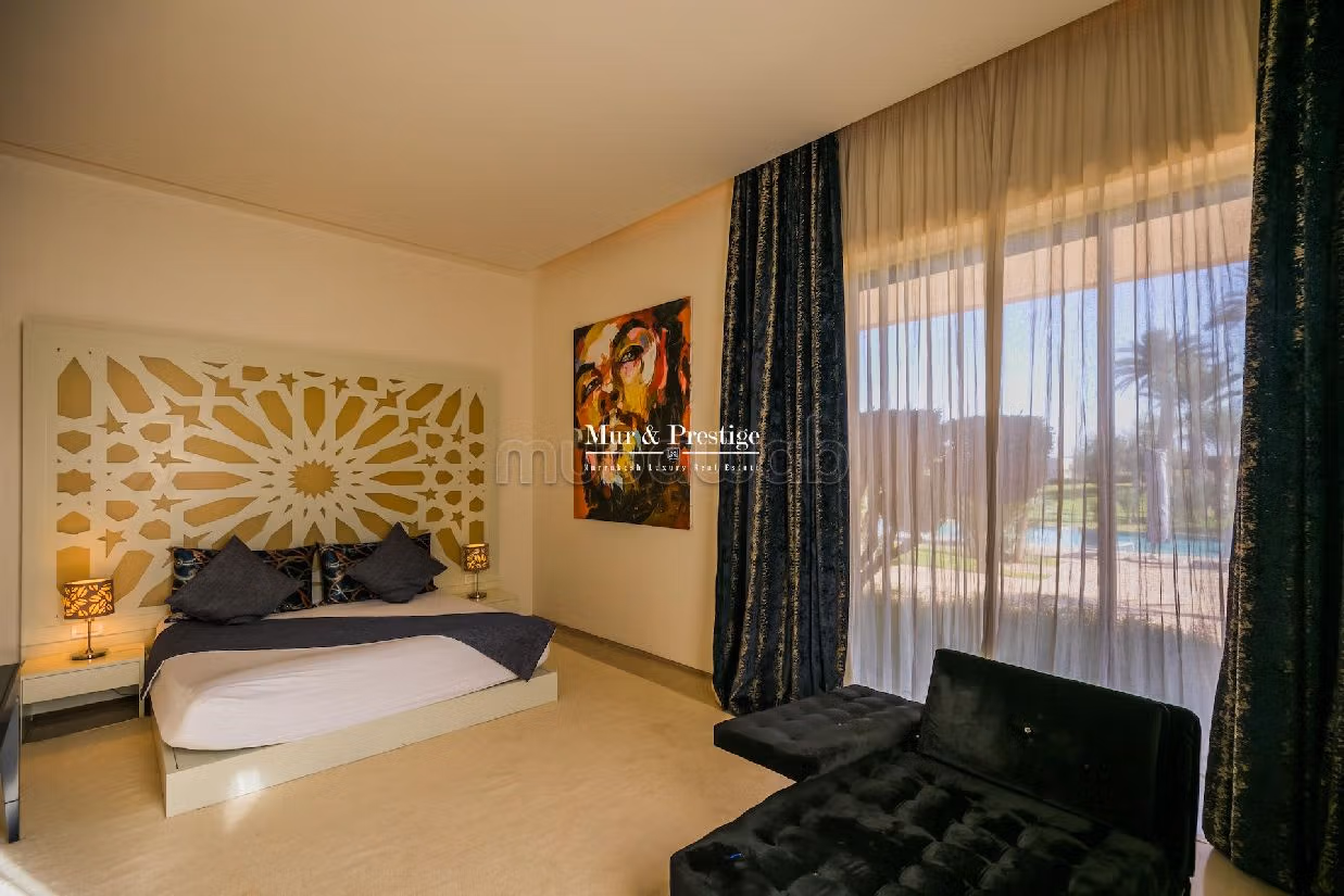 فيلا ممتازة للبيع بمراكش. 6 قطع رائعة. الراحة مع مكيف الهواء و مدفأة