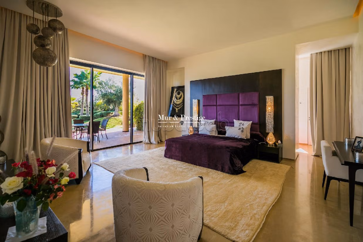 فيلا ممتازة للبيع بمراكش. 6 قطع رائعة. الراحة مع مكيف الهواء و مدفأة