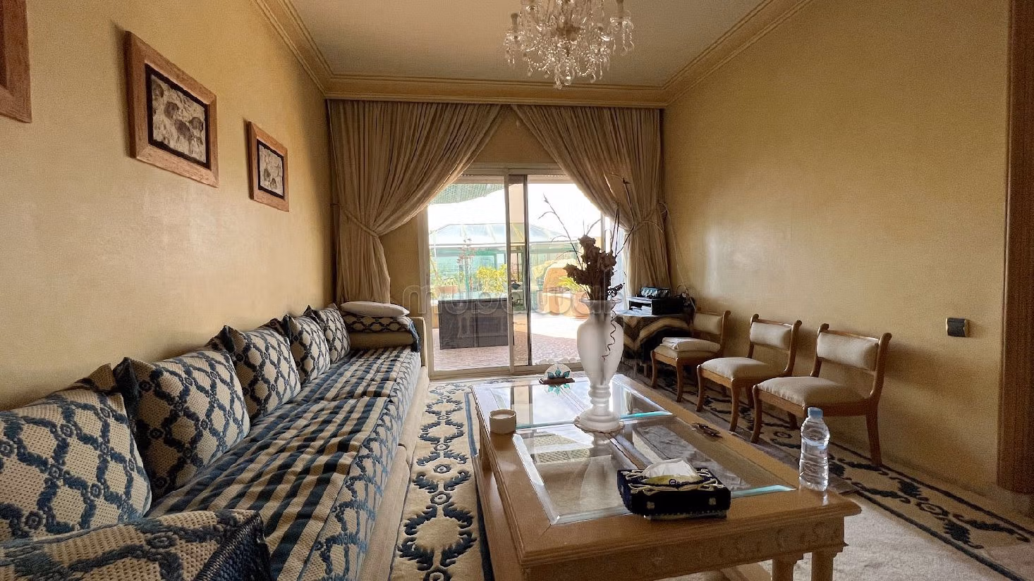 Sell apartment in Mechouar. Area 700 m². Residence with swimming pool, Air conditioning. 