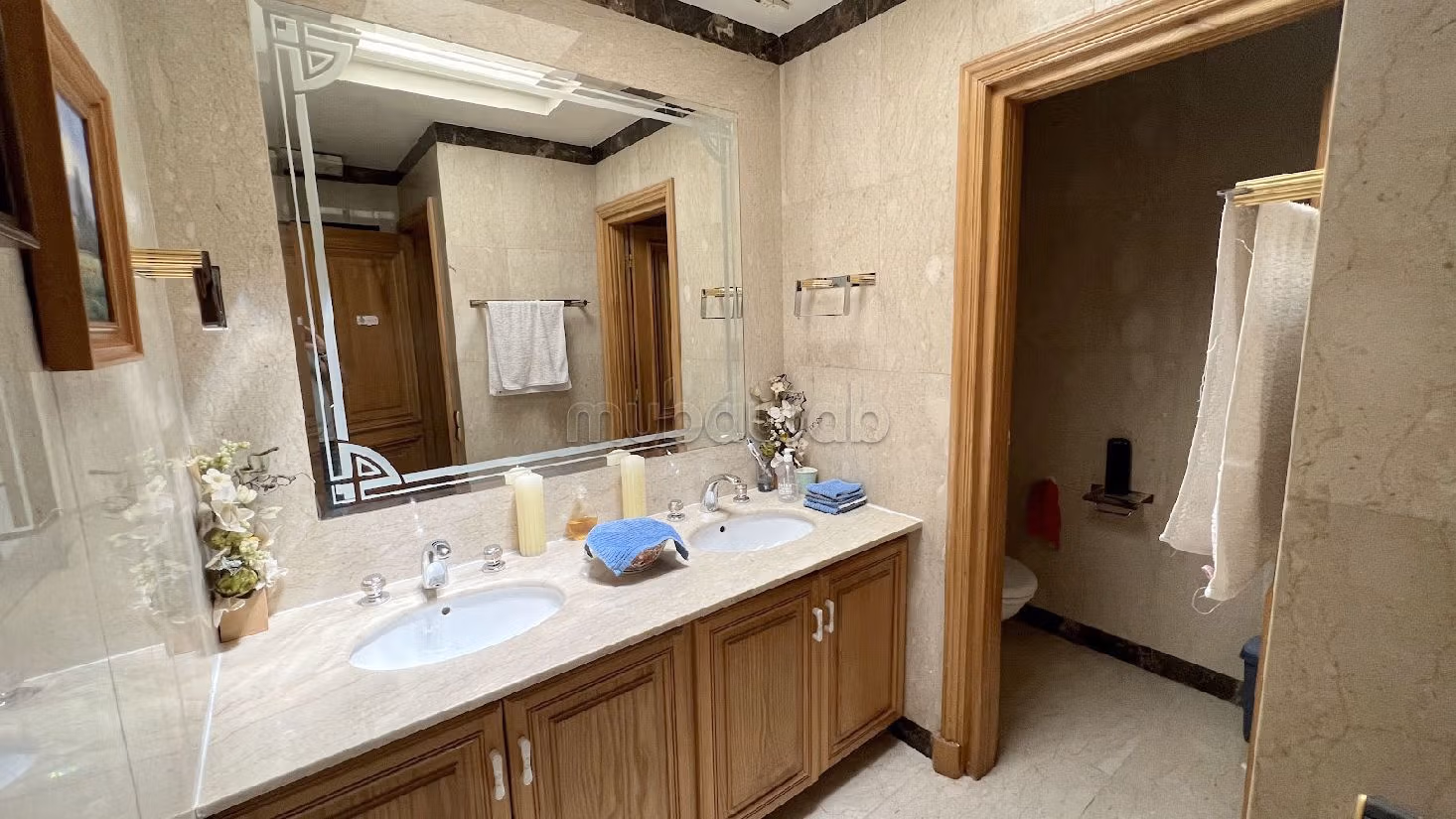 Sell apartment in Mechouar. Area 700 m². Residence with swimming pool, Air conditioning. 