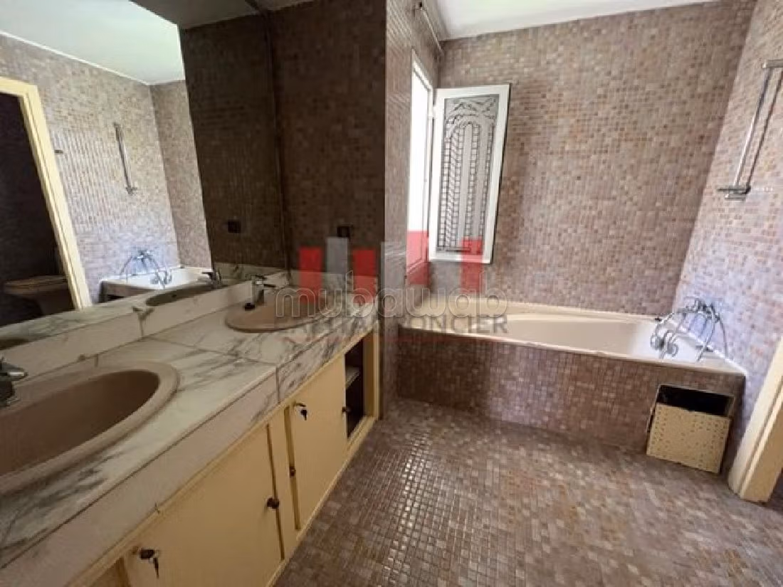 فيلا ممتازة للبيع بحي السلام السيال. 4 غرف ممتازة. شرفة جميلة وحديقة