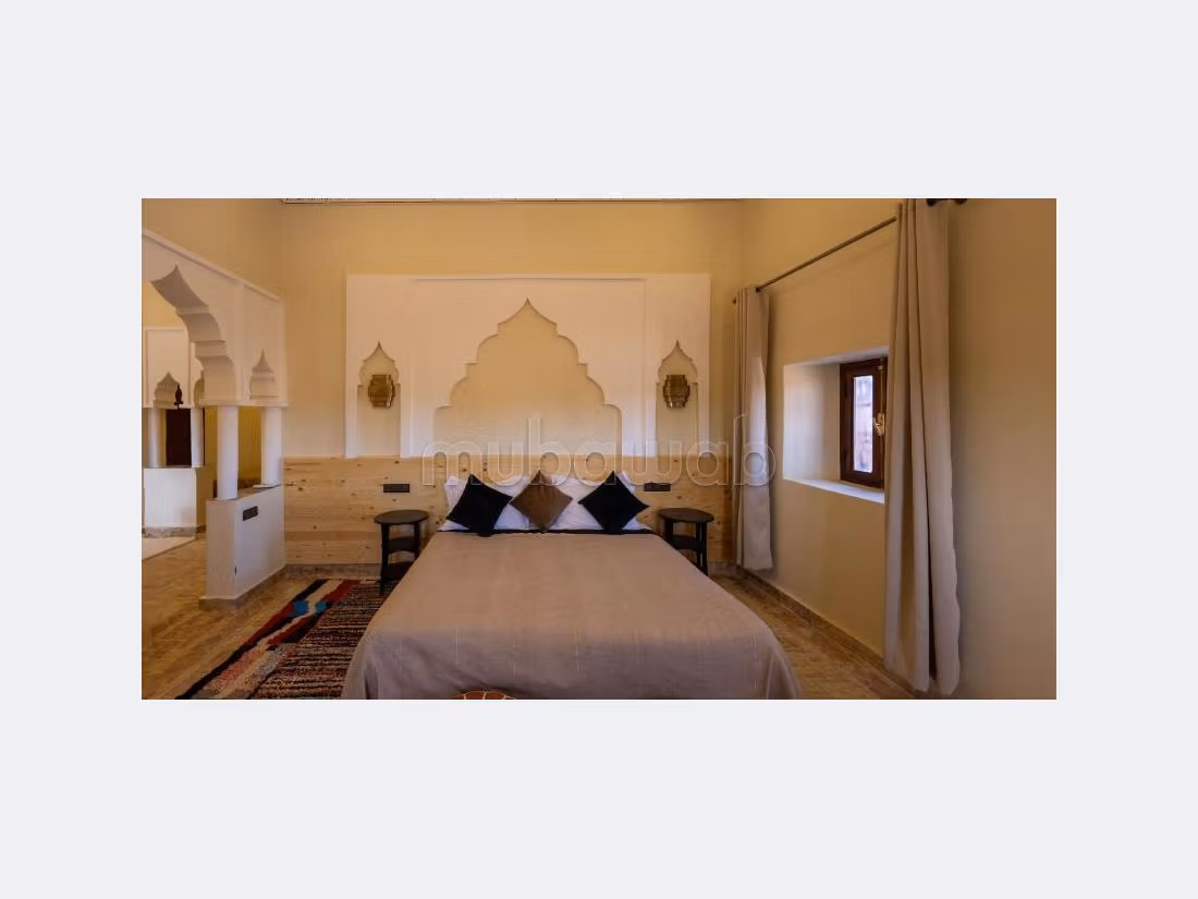 رياض للبيع ب بنيارة. 9 غرف ممتازة. مفروشة. 