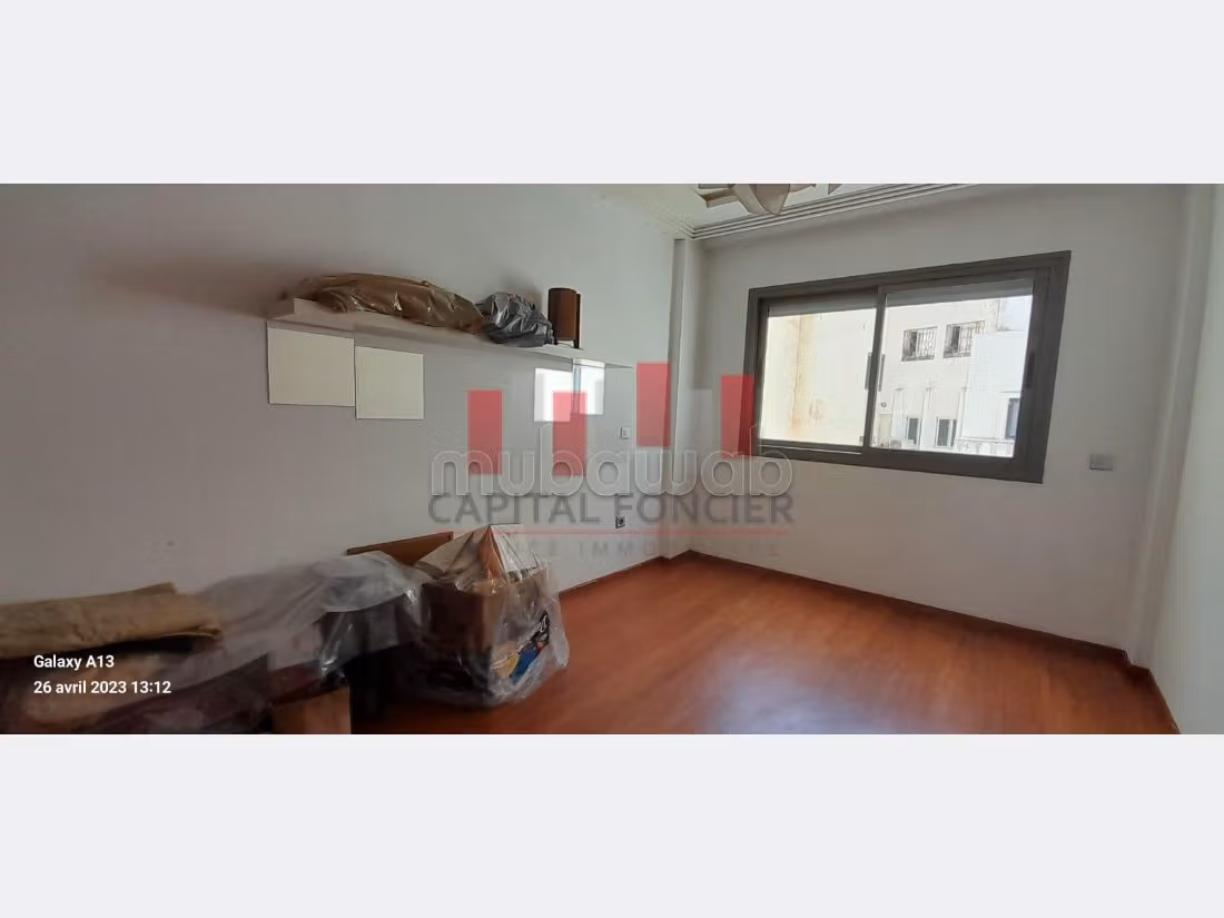 Apartment to purchase in Gauthier. 2 large rooms. Green areas and lift