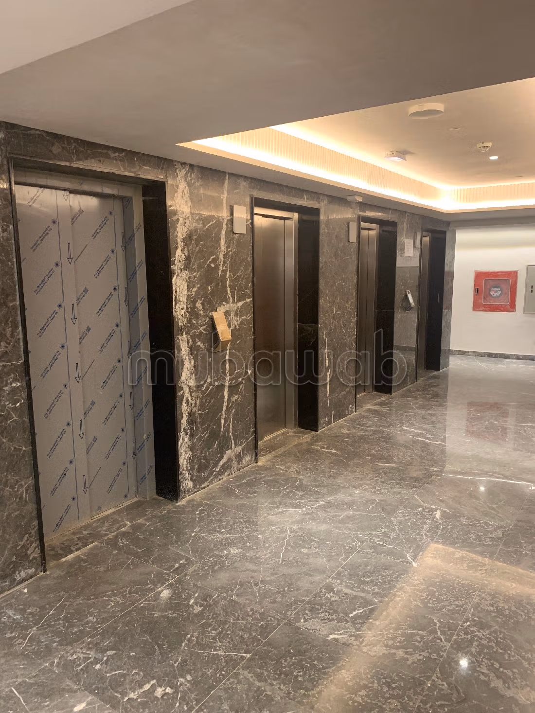 Oficinas en alquiler en Casablanca Finance City. Gran superficie 600 m². Puerta blindada y residencia segura.