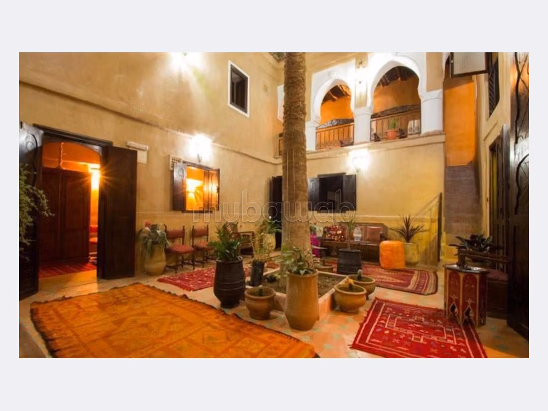 Maravilloso riad en venta en Akniss. Gran superficie 270 m². Amueblado. 