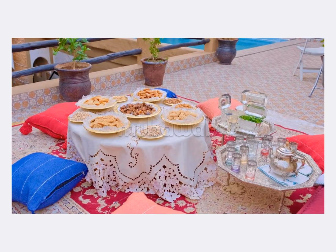 Maravilloso riad en venta en Akniss. Gran superficie 270 m². Amueblado. 