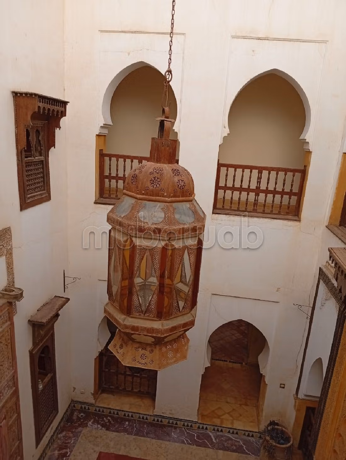 بيع رياض ب الجامع الكبير. المساحة الكلية 200 م². شرفة رائعة. 