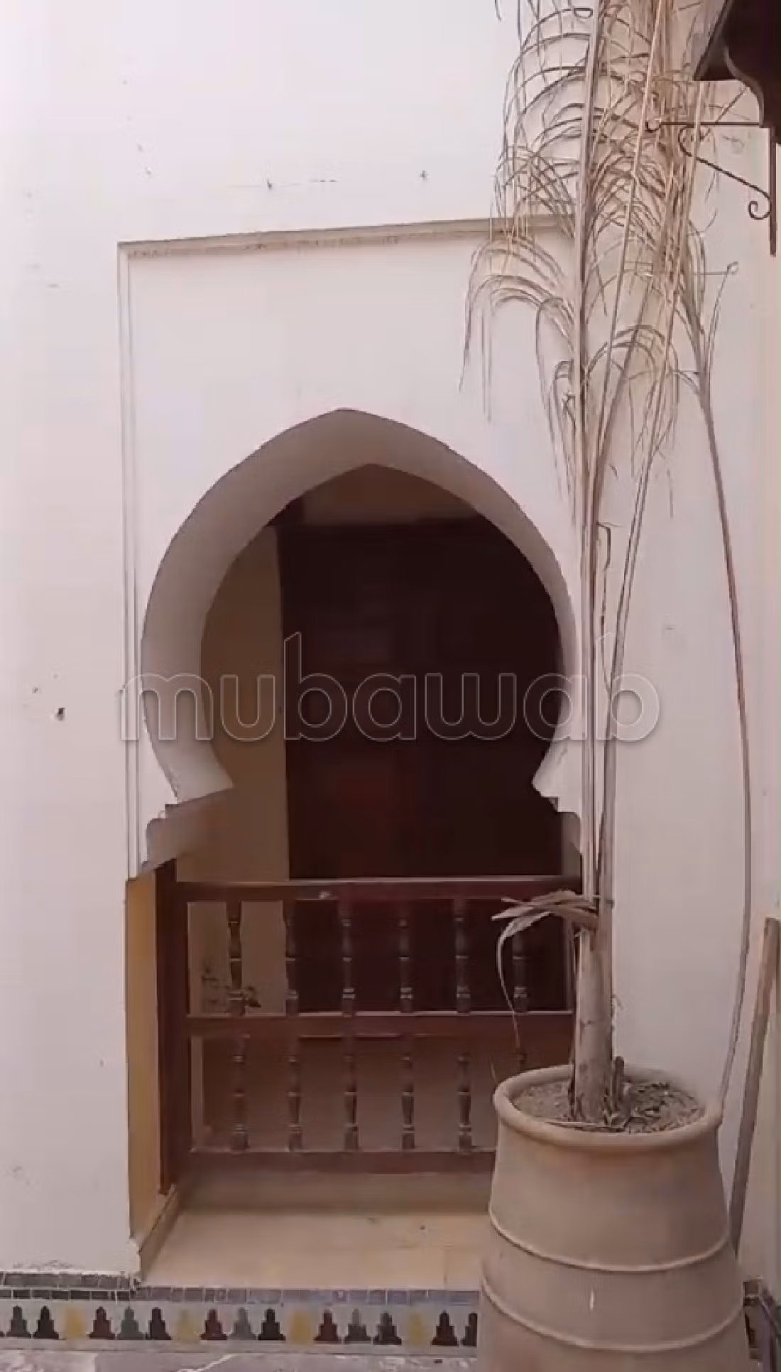 بيع رياض ب الجامع الكبير. المساحة الكلية 200 م². شرفة رائعة. 