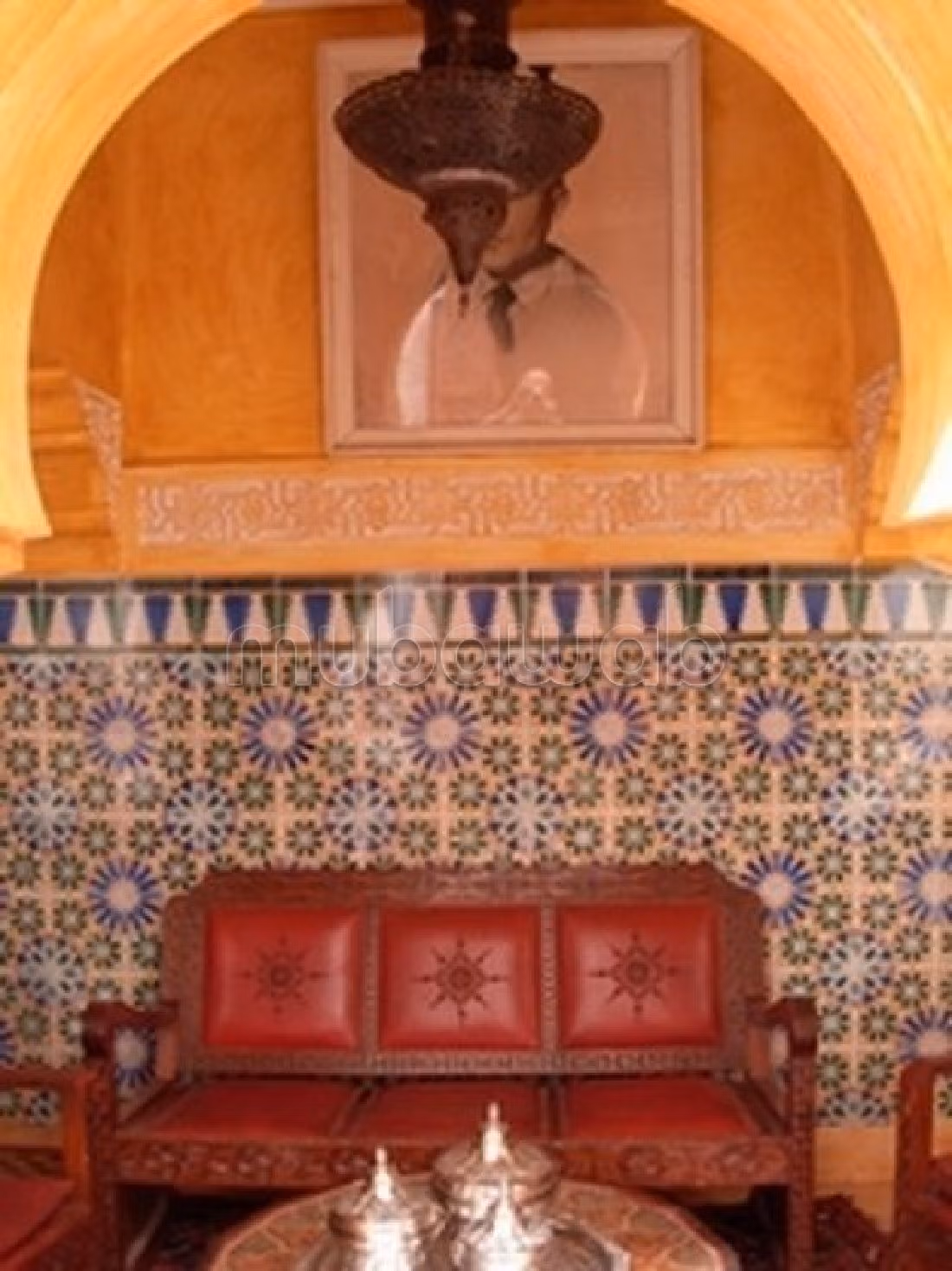 بيع رياض ب الجامع الكبير. المساحة الكلية 200 م². شرفة رائعة. 