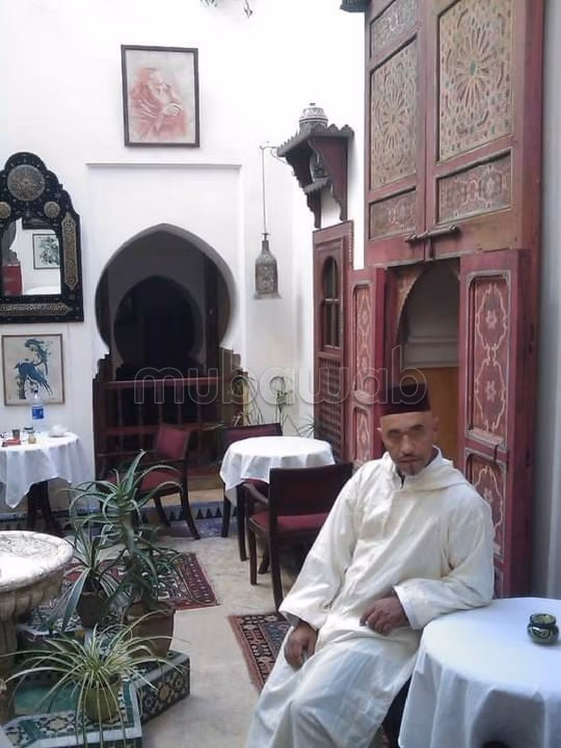 بيع رياض ب الجامع الكبير. المساحة الكلية 200 م². شرفة رائعة. 