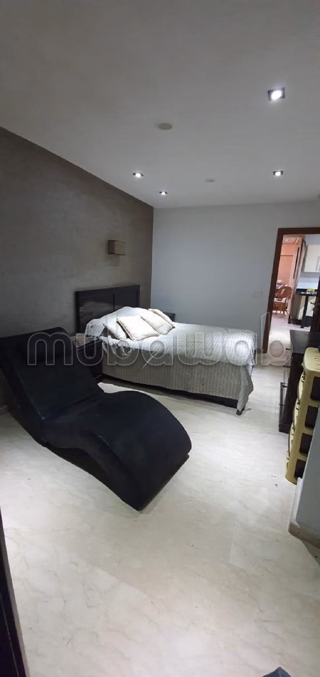 Splendido appartamento in vendita a Liberté. Superficie di 101 m². Posto auto e ascensore