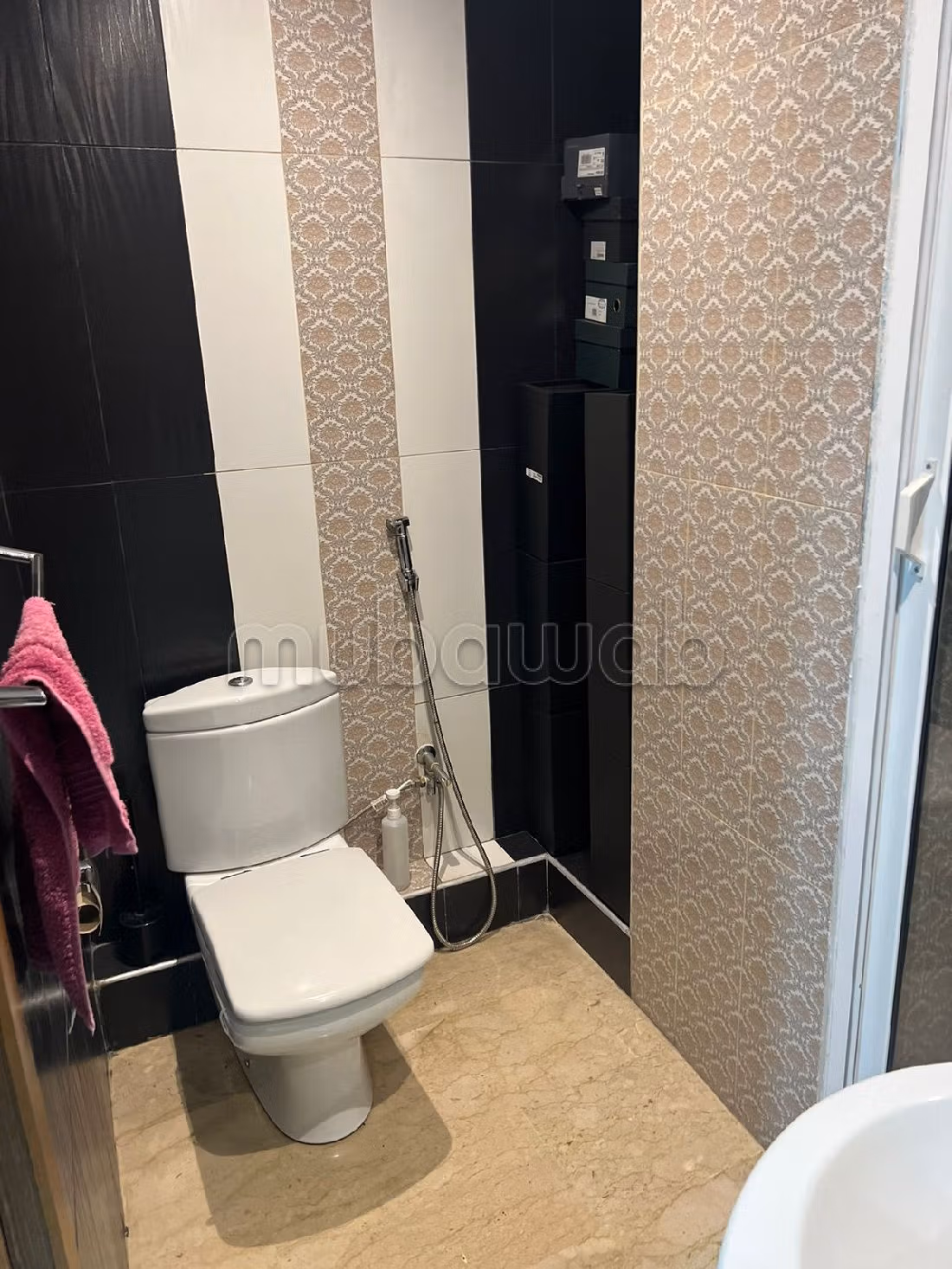 Splendido appartamento in vendita a Liberté. Superficie di 101 m². Posto auto e ascensore