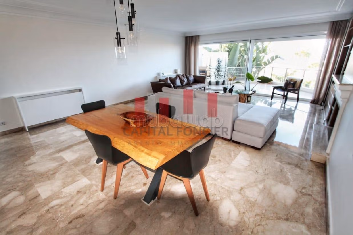 Piso en alquiler en Ain Diab. 3 dormitorios. Con muebles