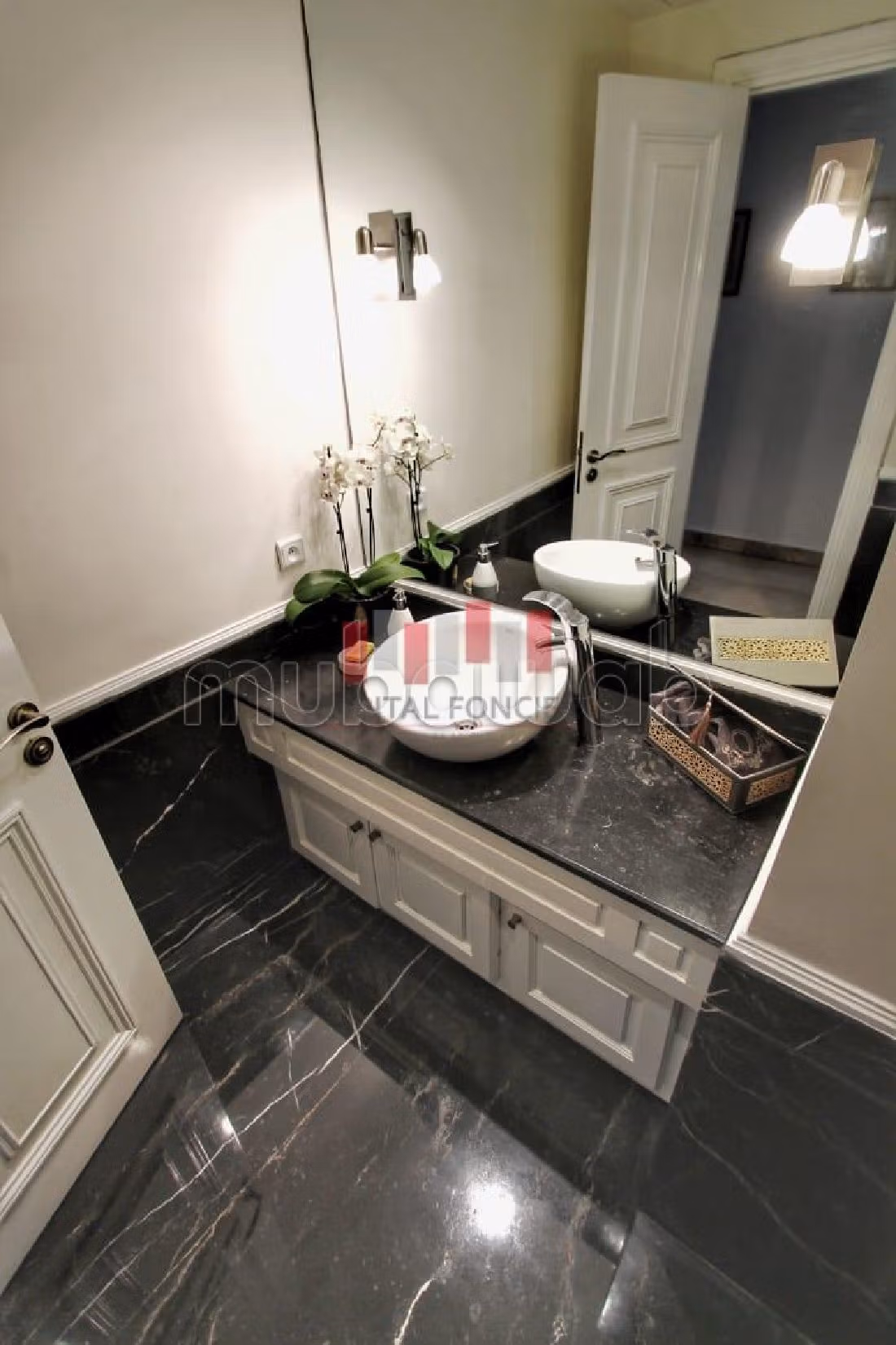 Piso en alquiler en Ain Diab. 3 dormitorios. Con muebles