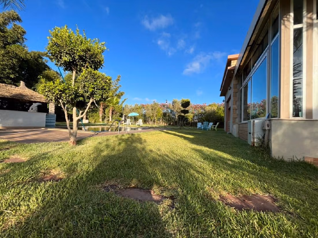 Farm for sale in Plage Oulded Cherrat. Area 10100 m². Parking spaces. 