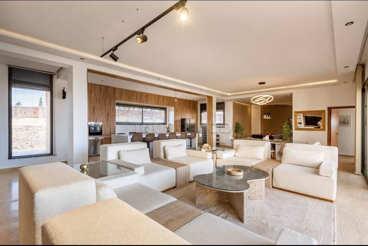 Te huur: villa's en luxe woningen in Plage Oued Cherrat. Oppervlakte 350 m². Garage en tuin