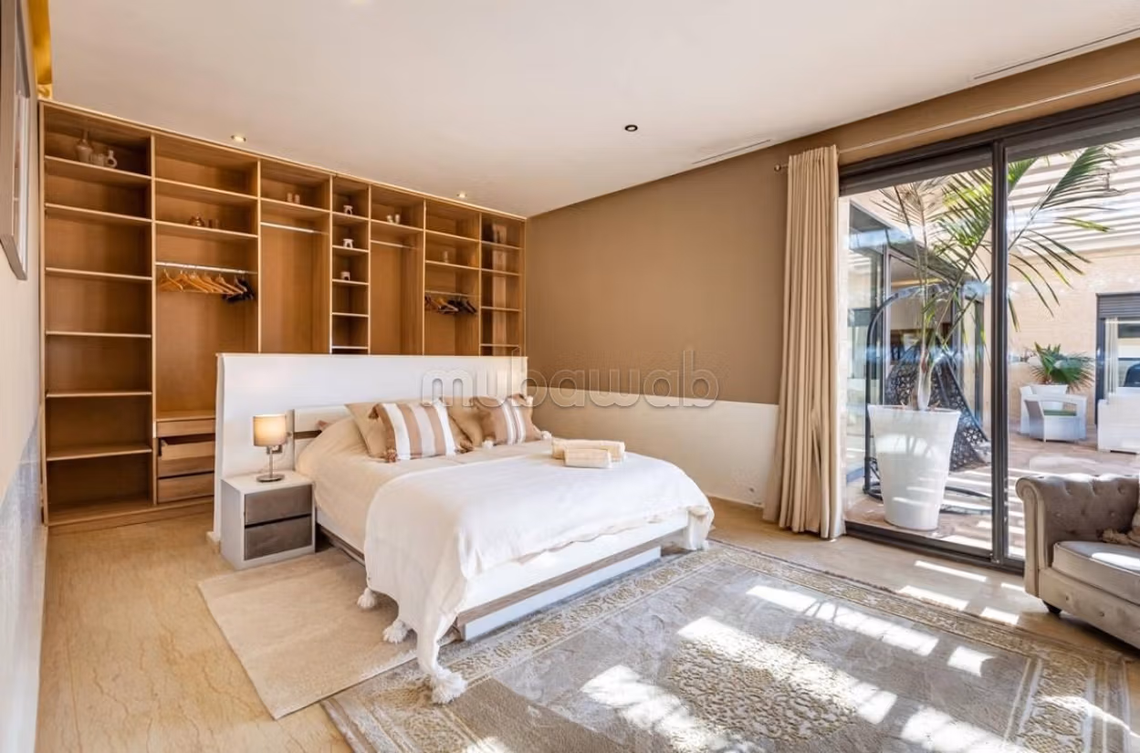 Te huur: villa's en luxe woningen in Plage Oued Cherrat. Oppervlakte 350 m². Garage en tuin