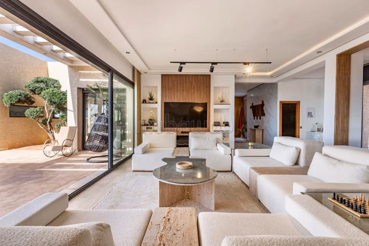 Te huur: villa's en luxe woningen in Plage Oued Cherrat. Oppervlakte 350 m². Garage en tuin