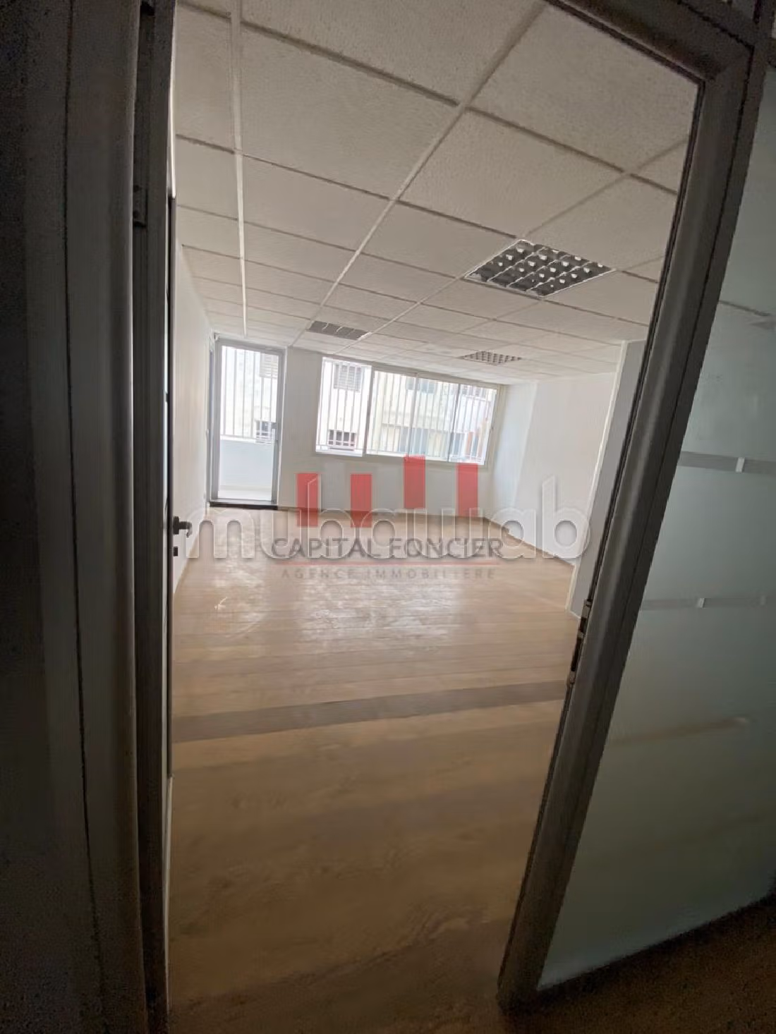 Comodo ufficio in affitto a Racine. Climatizzazione