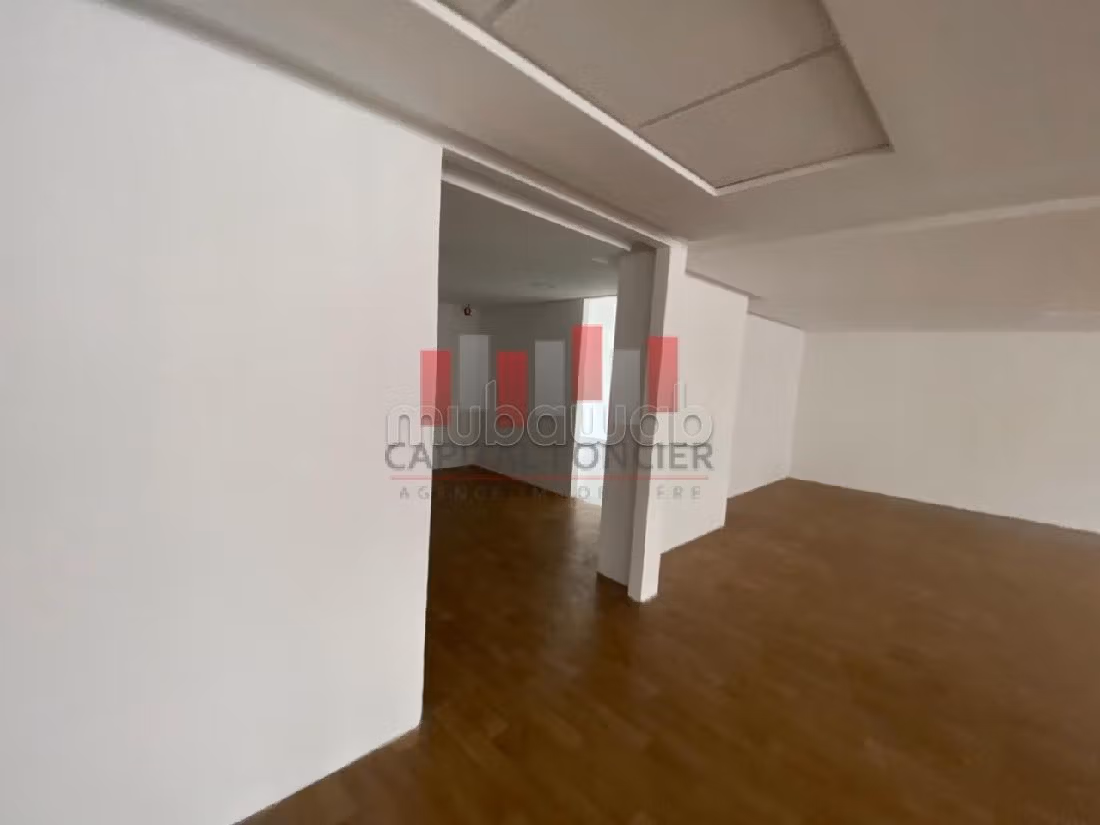 Comodo ufficio in affitto a Racine. Climatizzazione