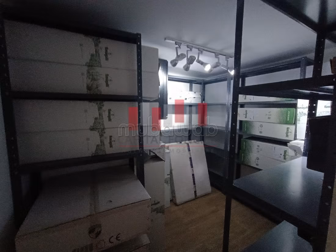 Affitta questo locale commerciale a Maârif Extension. Superficie 137 m²