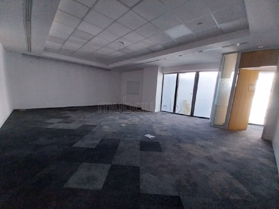 Bureau 450 M² Prime En Location À ANFAPLACE