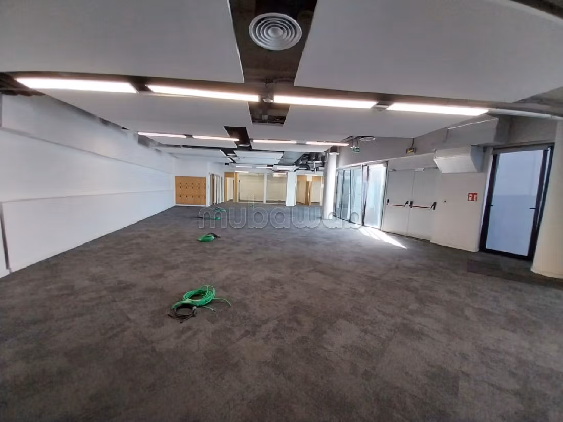 Bureau 450 M² Prime En Location À ANFAPLACE