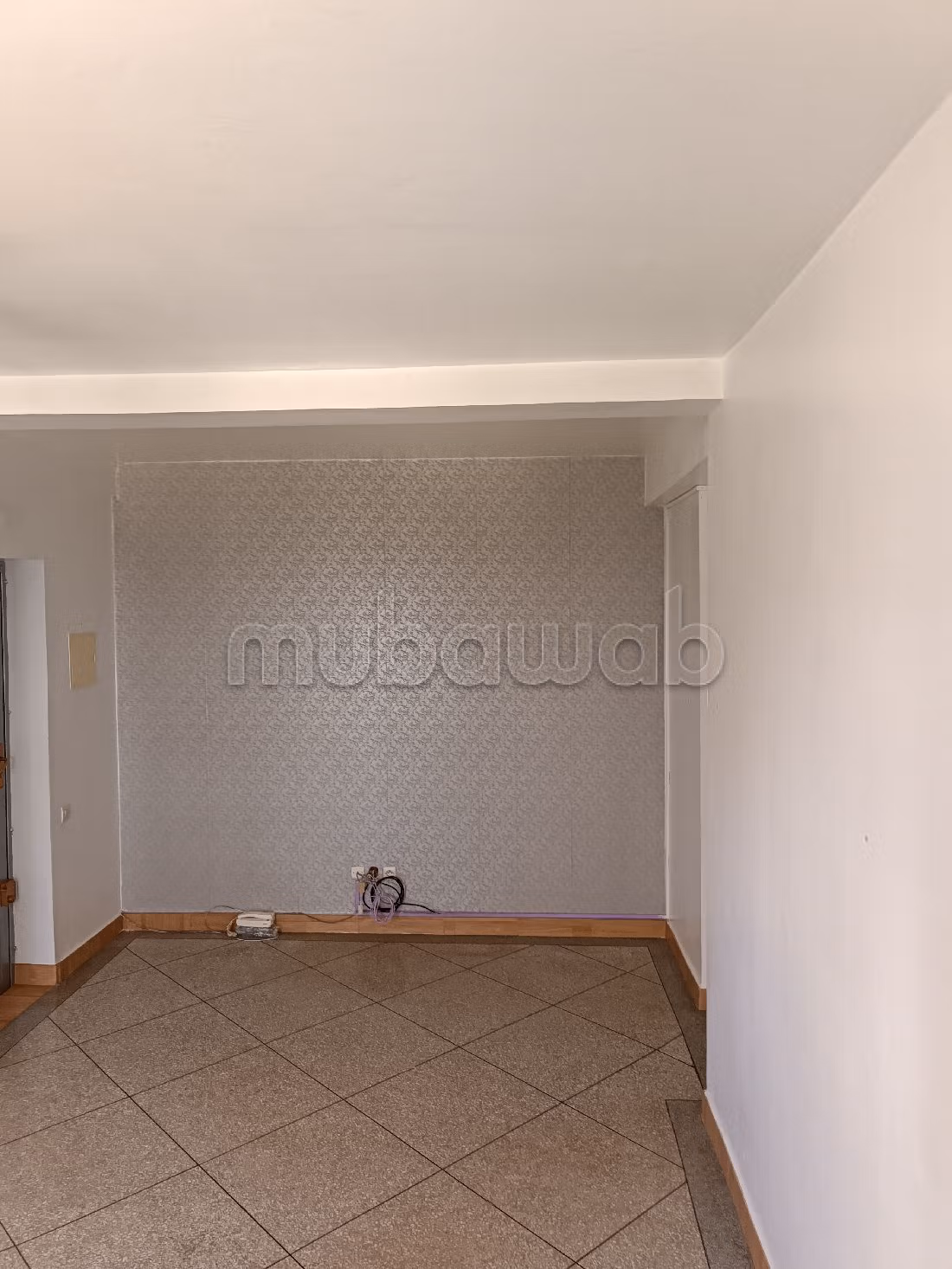 بيع شقة بالعرائش. 2 غرف جميلة. طبق الأقمار الصناعية. 