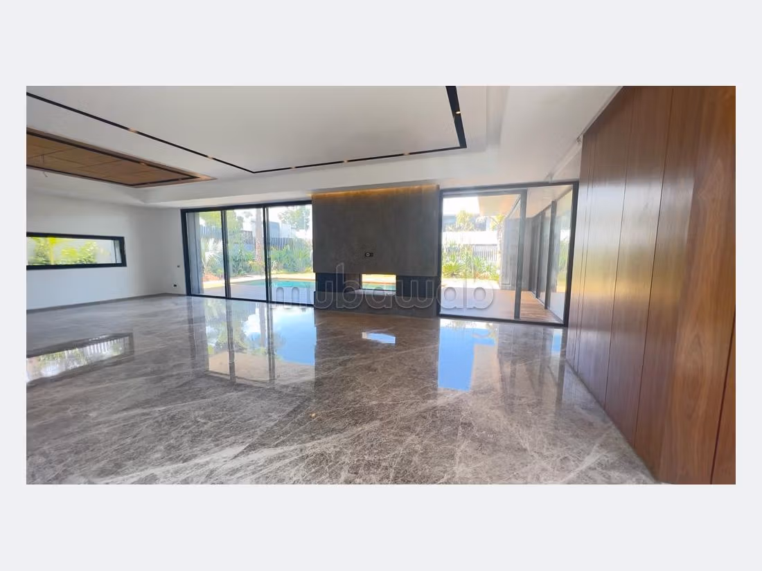 Villa neuve standing a louer a souissi