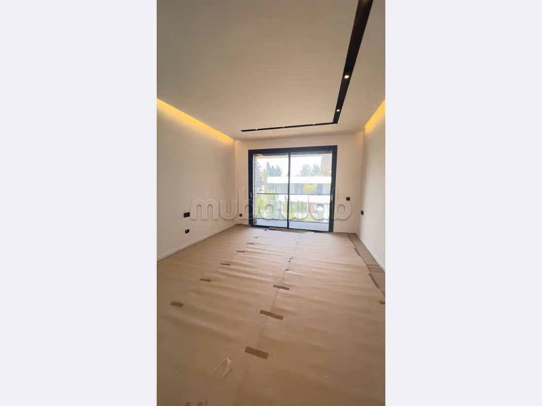 Villa neuve standing a louer a souissi