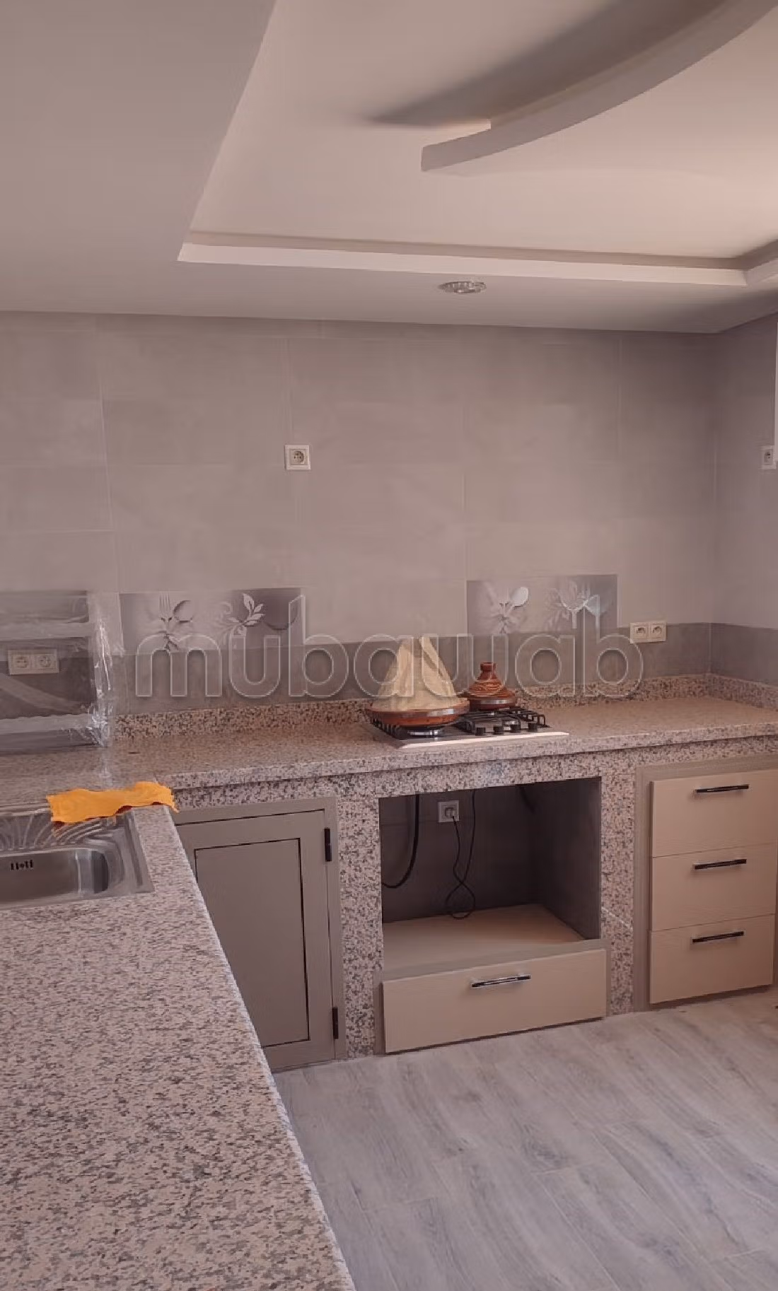 منزل للبيع ب تدرت أنزا. 6 قطع مريحة. إطلالة على البحر وباب آمن ومتين