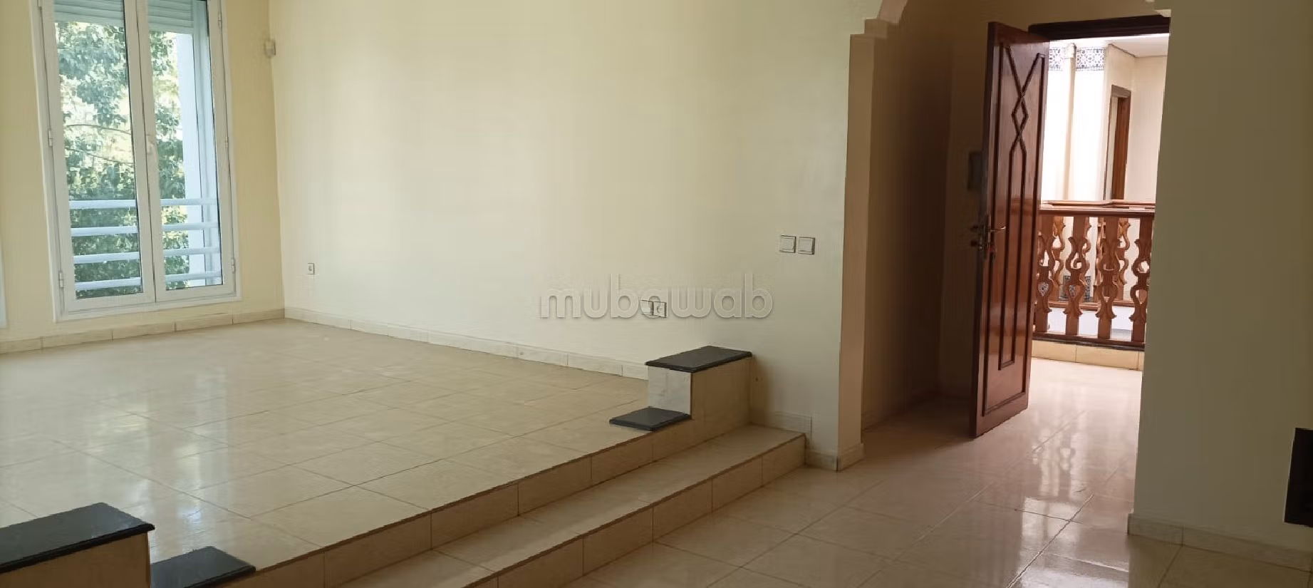 Nu huren: villa's en luxe woningen in Hay Hassani. Totale oppervlakte 320 m². Beveilingssysteem en traditionele woonkamer. 