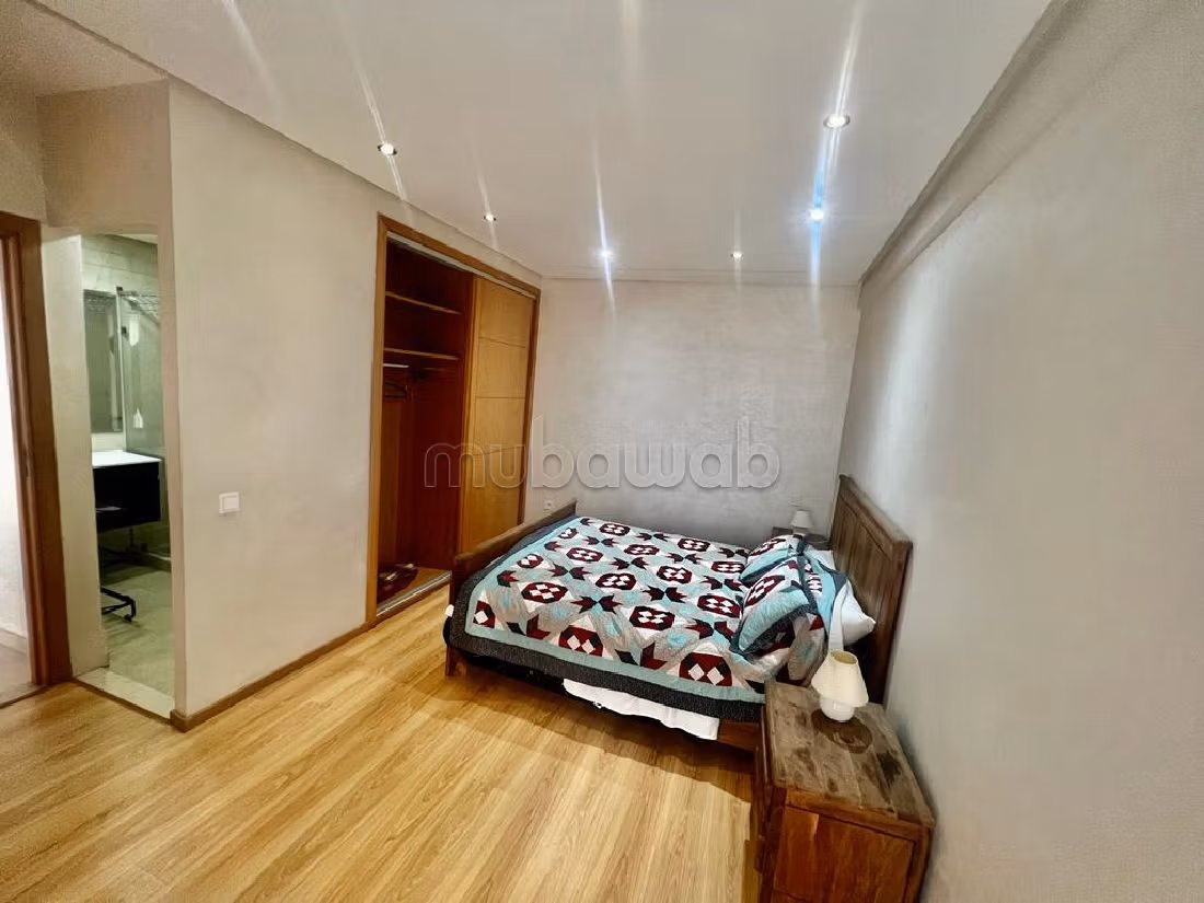 Apartment for rent in Maârif Extension. 2 comfortable rooms. Storage unit.