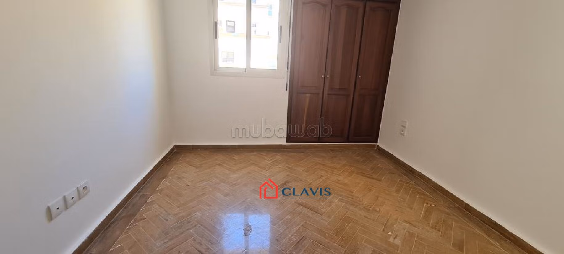 Sell apartment in Racine. Surface area 190 m². Cellar