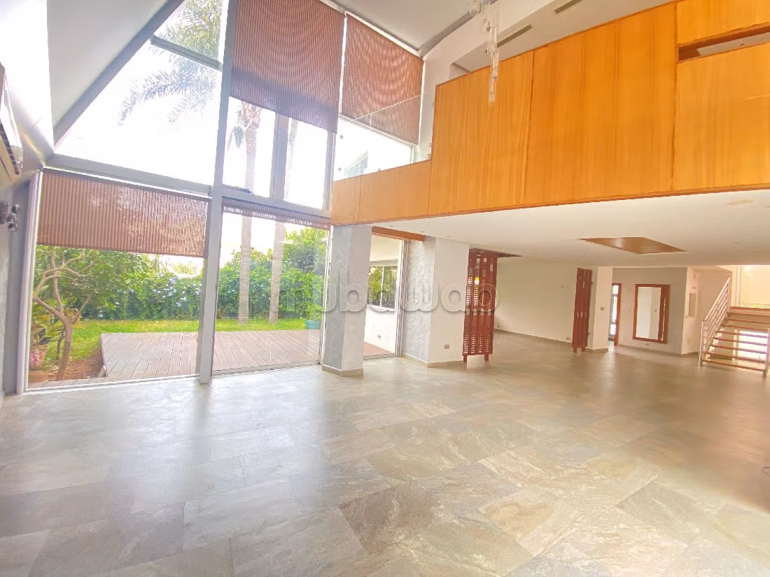 Luxury villa for rent in Agdal. 3 rooms. All comforts with fireplace and air conditioning.