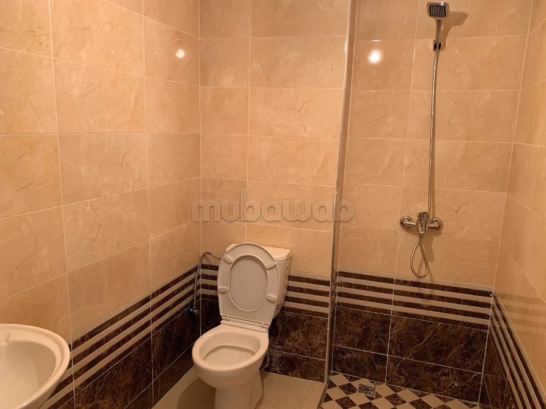 Koophuizen beschikbaar in Al Moustakbal. 3 Ruimtes. Traditionele, Marokkaanse woonkamer en beveiligingsyssteem