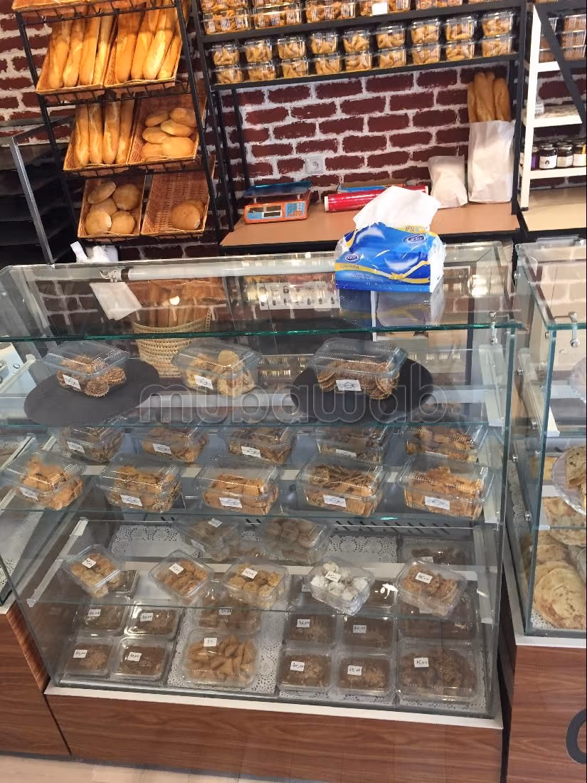 مكاتب ومحلات للبيع بالنواصر. المساحة 42 م². جو مكيف. 