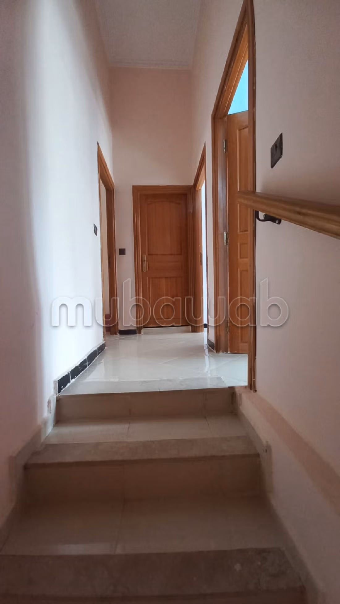 Acquista casa. 4 locali. ammobiliato.