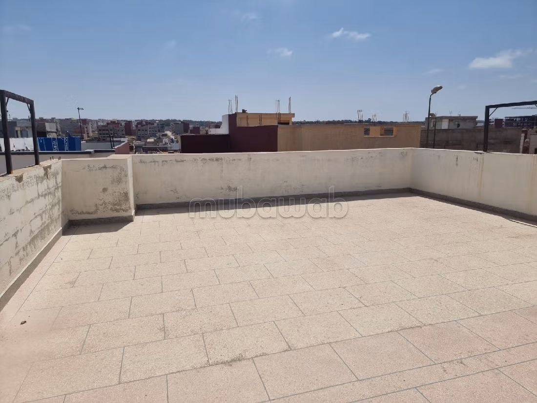 Apartment to purchase. 4 large rooms. Thermal insulation and soundproofing, Secured door. 