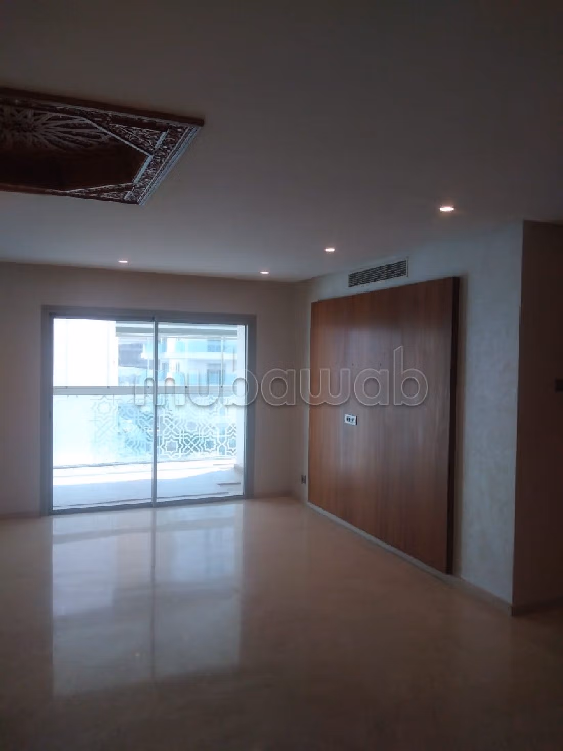 Magnífico piso en venta en Casablanca Finance City. 3 dormitorios. Servicio de conserjería y aire condicionado