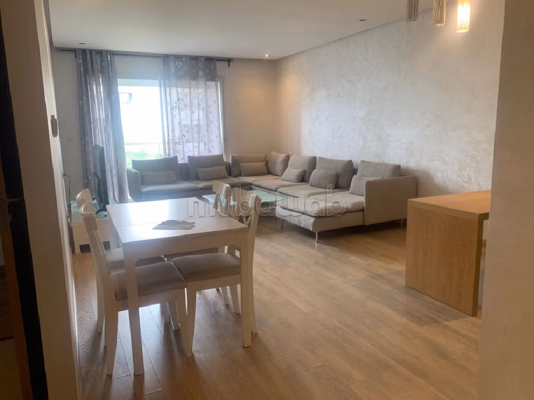 Very nice apartment for rent. Dimension 120 m². Furnished. 