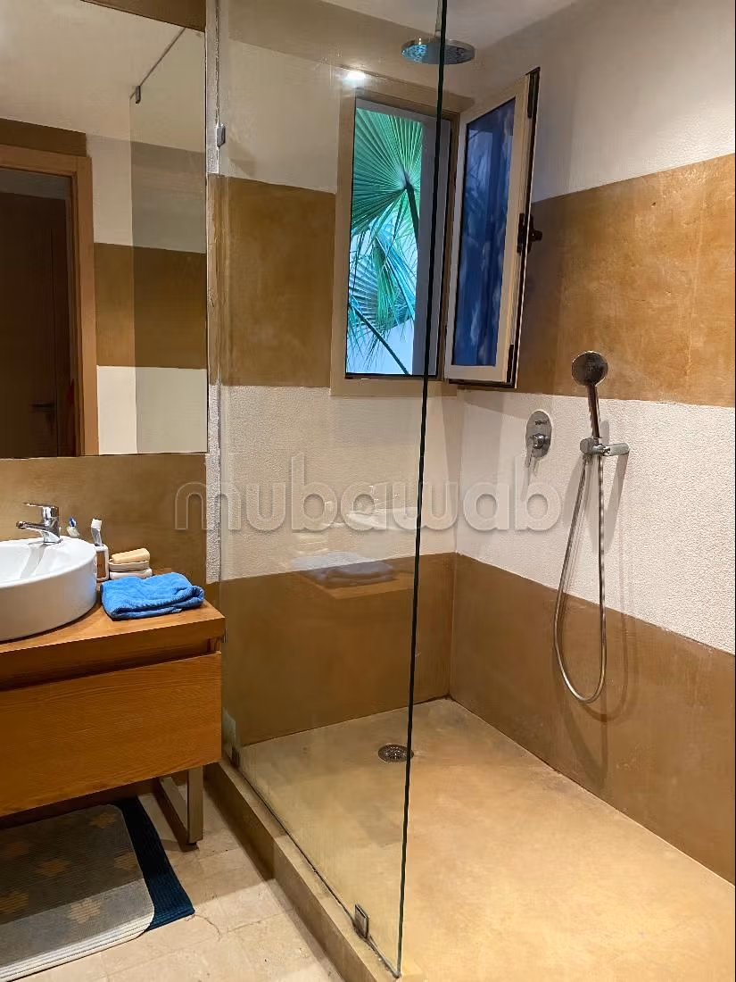 Appartementen kopen. Oppervlakte 114 m². Beveiligingssysteem en satellietschotel