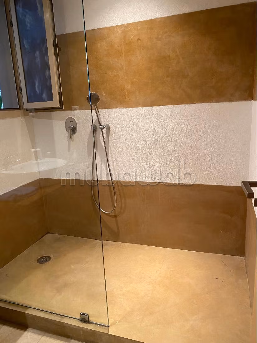 Appartementen kopen. Oppervlakte 114 m². Beveiligingssysteem en satellietschotel