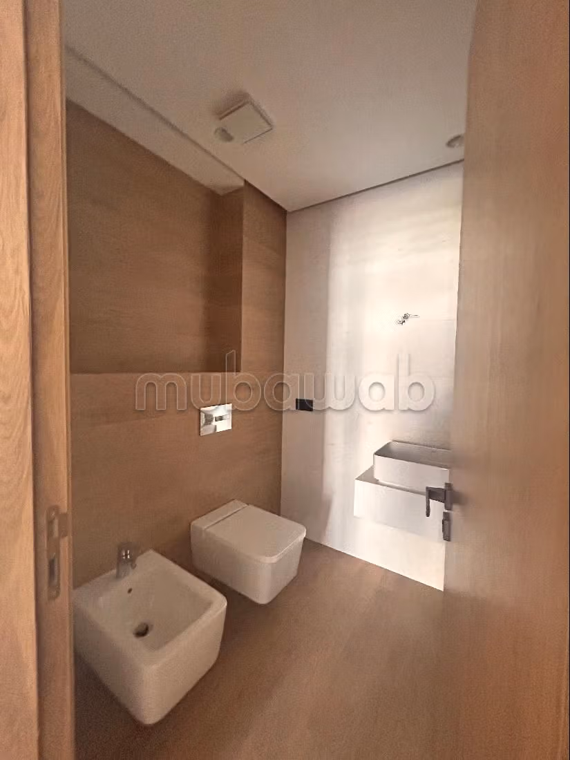 Joli appartement de 3 chambres en location