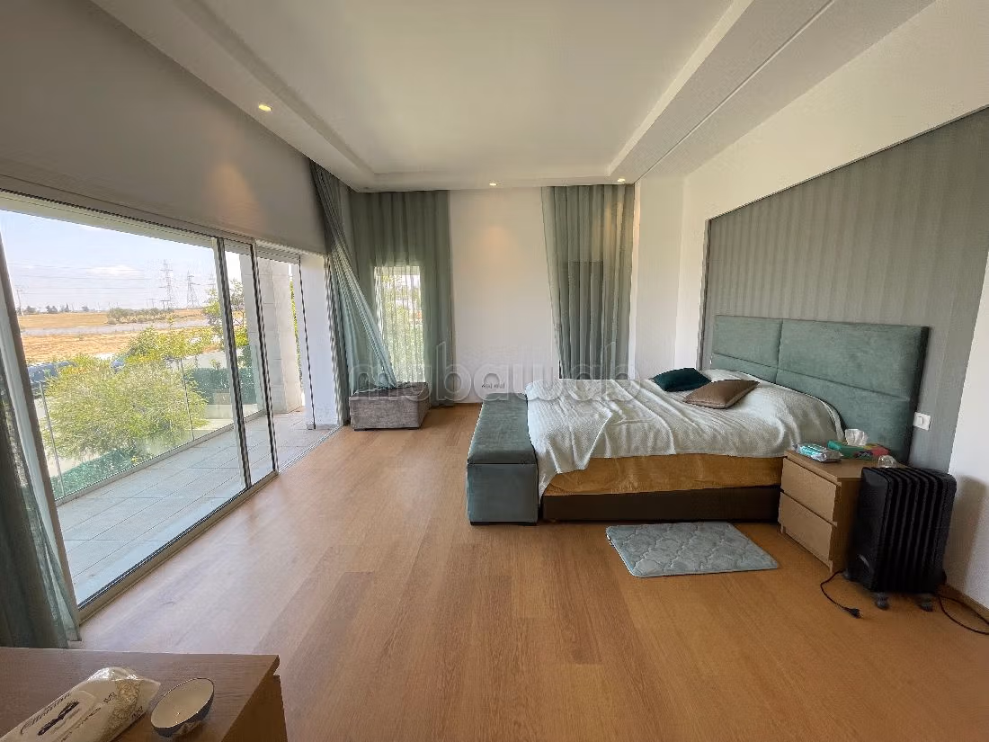 Location villa de haut standing à Souissi