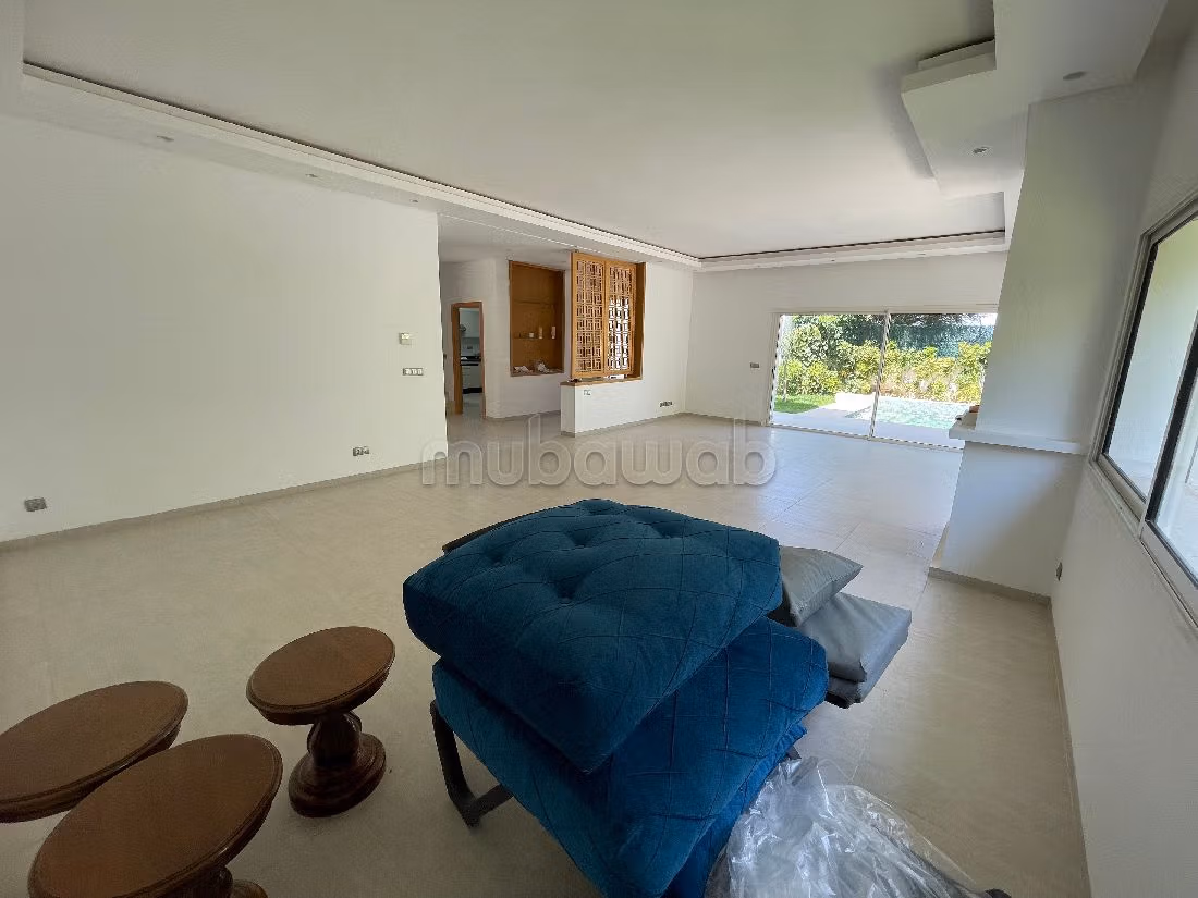Location villa de haut standing à Souissi