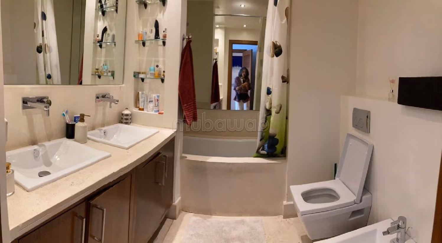 Apartment to purchase in Racine. Area 198 m². Carpark and elevator. 